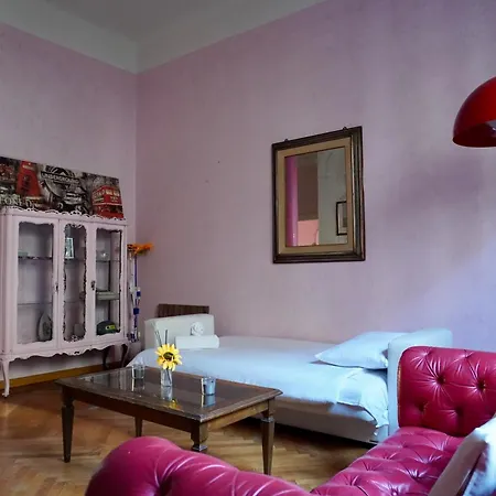 Eschilo In Rosa: Charme E Design * ミラノ